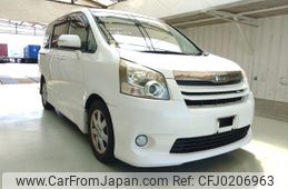 toyota noah 2007 ENHANCEAUTO_1_ea287764