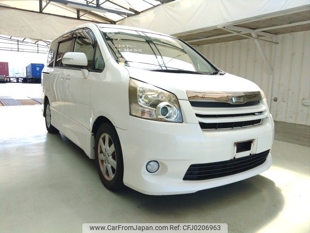 toyota noah 2007 ENHANCEAUTO_1_ea287764 image 1