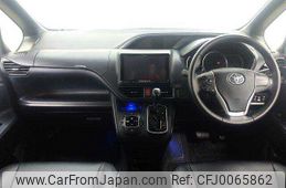 toyota voxy 2014 504928-923108