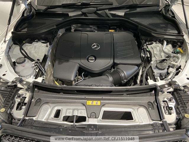 mercedes-benz glc-class 2024 CFJ1511948 image 2