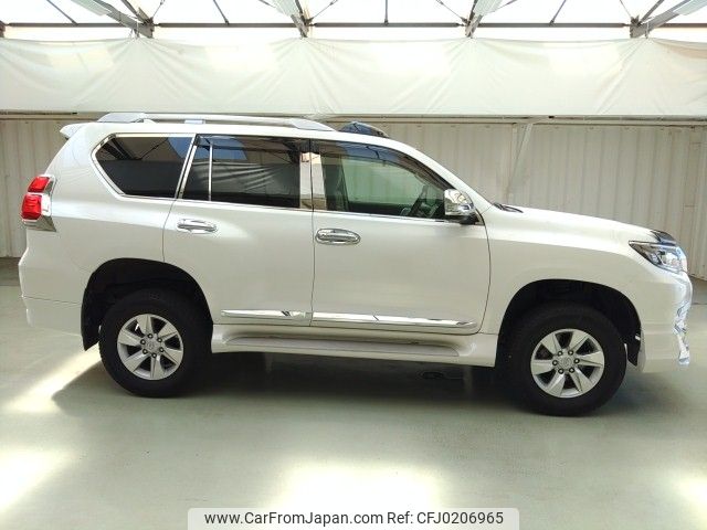 toyota land-cruiser-prado 2021 ENHANCEAUTO_1_ea287731 image 2