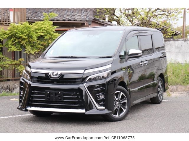 toyota voxy 2019 -TOYOTA--Voxy ZRR80W--ZRR80-0537722---TOYOTA--Voxy ZRR80W--ZRR80-0537722- image 1