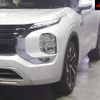 mitsubishi outlander-phev 2023 CFJ1663907 image 8