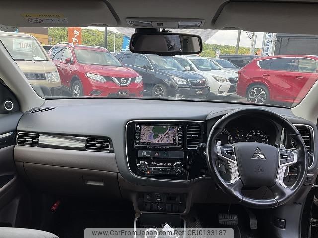 mitsubishi outlander-phev 2016 quick_quick_GG2W_GG2W-0309880 image 2