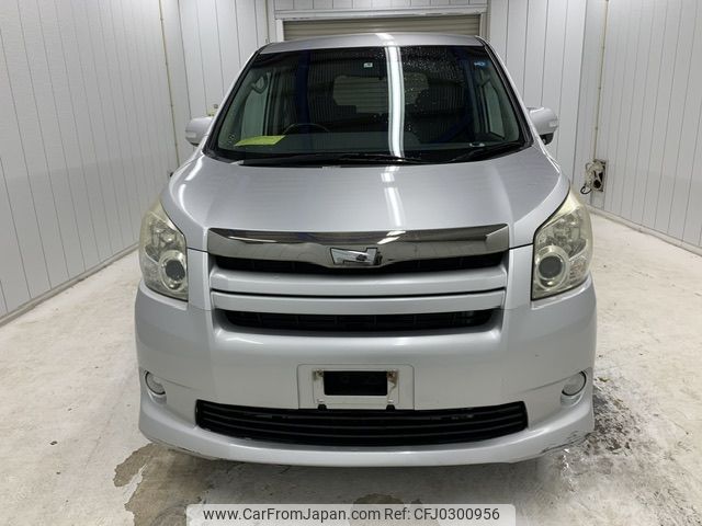 toyota noah 2007 NIKYO_CJ88383 image 2