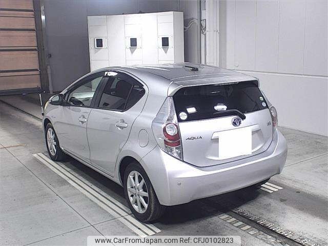 toyota aqua 2012 -TOYOTA 【香川 501ﾆ2833】--AQUA NHP10-6031477---TOYOTA 【香川 501ﾆ2833】--AQUA NHP10-6031477- image 2