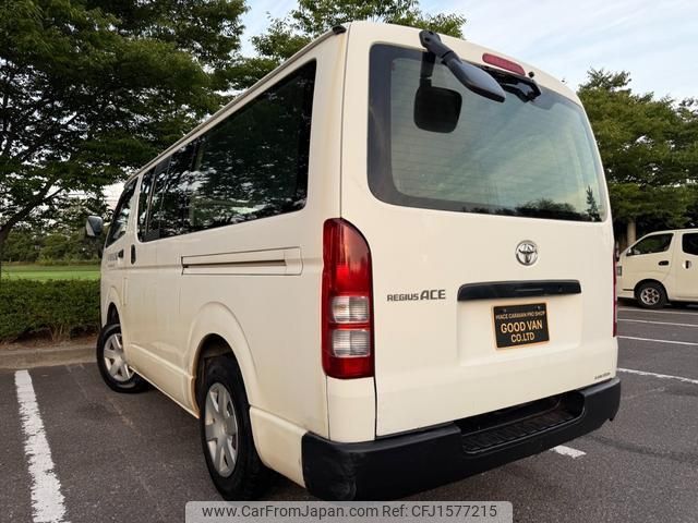 toyota hiace-van 2011 CFJ1577215 image 2