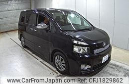 toyota voxy 2011 CFJ1829862