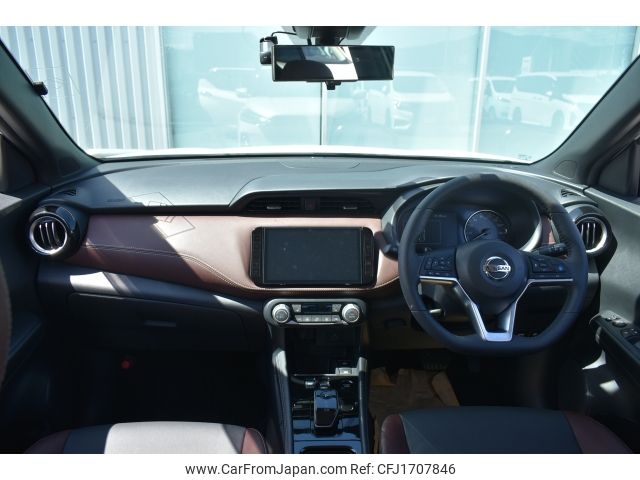 nissan kix 2023 CFJ1707846 image 2