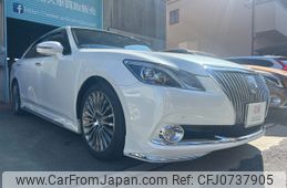 toyota crown-majesta 2014 CARSENSOR_JP_AU6183679108