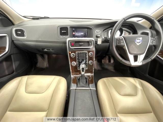 volvo v60 2018 -VOLVO--Volvo V60 LDA-FD4204T--YV1FWA8RDJ2399147---VOLVO--Volvo V60 LDA-FD4204T--YV1FWA8RDJ2399147- image 2