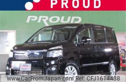 toyota voxy 2010 CFJ1614438