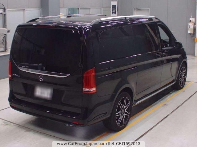 mercedes-benz v-class 2023 CFJ1592013 image 2