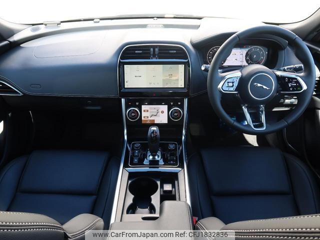 jaguar xe 2024 CFJ1832836 image 2