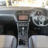 volkswagen tiguan 2017 -VOLKSWAGEN--VW Tiguan 5NCZE--JW820117---VOLKSWAGEN--VW Tiguan 5NCZE--JW820117- image 2