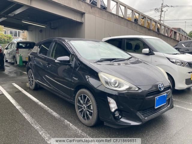 toyota aqua 2016 CFJ1869851 image 2