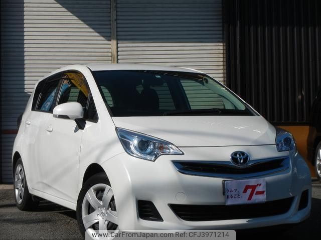 Toyota ractis 2014