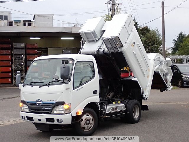 hino dutro 2015 24120507 image 1