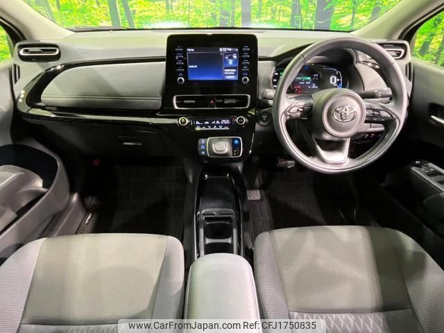 toyota aqua 2024 CFJ1750835 image 2