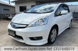 honda fit-shuttle-hybrid 2011 CFJ1648019