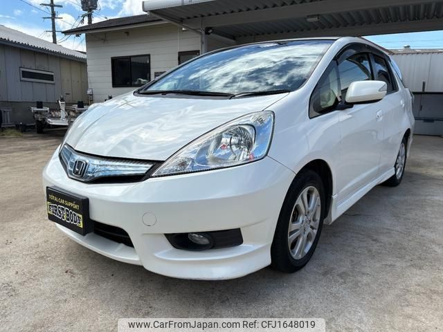 honda fit-shuttle-hybrid 2011 CFJ1648019 image 1