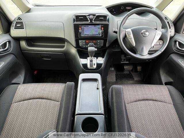 nissan serena 2015 504928-929773 image 1