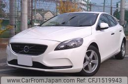 volvo v40 2013 CFJ1519943