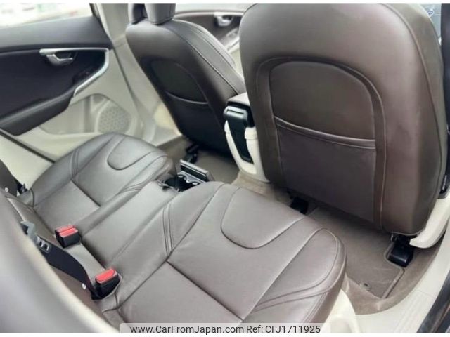 volvo v40 2016 CFJ1711925 image 2