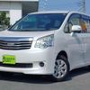 toyota noah 2013 CFJ1605162 image 1