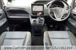 toyota voxy 2015 CFJ1592369