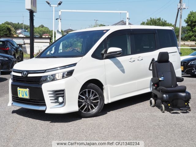 toyota voxy 2016 -TOYOTA--Voxy DBA-ZRR80W--ZRR80-0194853---TOYOTA--Voxy DBA-ZRR80W--ZRR80-0194853- image 1