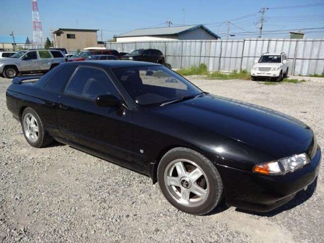 nissan skyline-coupe 1990 18045T image 1