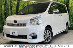 toyota voxy 2012 CFJ1581781