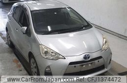 toyota aqua 2012 CFJ1374472