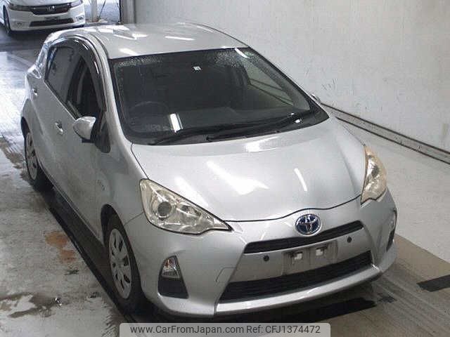 toyota aqua 2012 CFJ1374472 image 1