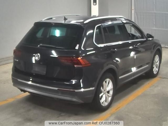 volkswagen tiguan 2018 -VOLKSWAGEN--VW Tiguan WVGZZZ5ZNJW360057---VOLKSWAGEN--VW Tiguan WVGZZZ5ZNJW360057- image 2