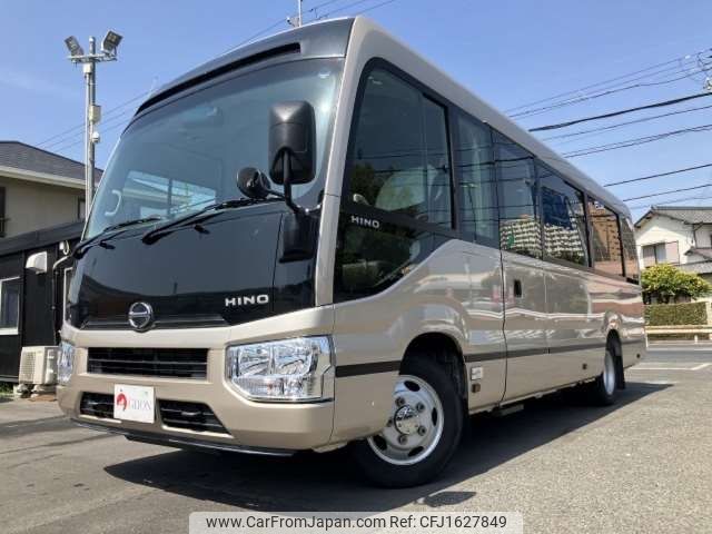 hino liesse 2017 CFJ1627849 image 1
