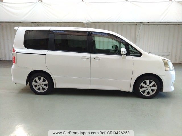 toyota noah 2008 ENHANCEAUTO_1_ea290521 image 2