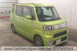 toyota pixis-mega 2016 CFJ1695389