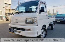 daihatsu hijet-truck 2002 GOO_JP_700102024930241209001