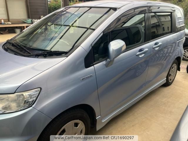 honda freed-spike 2012 CFJ1690297 image 2