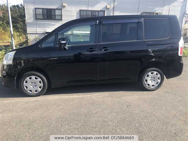 2007 Toyota Noah DBA-ZRR75G 4WD - Car Price $1,800