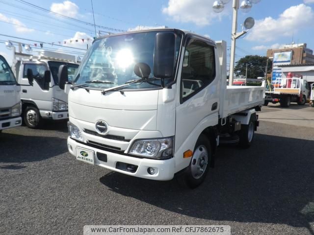 hino dutro 2022 GOO_NET_EXCHANGE_0502426A30220930W004 image 1