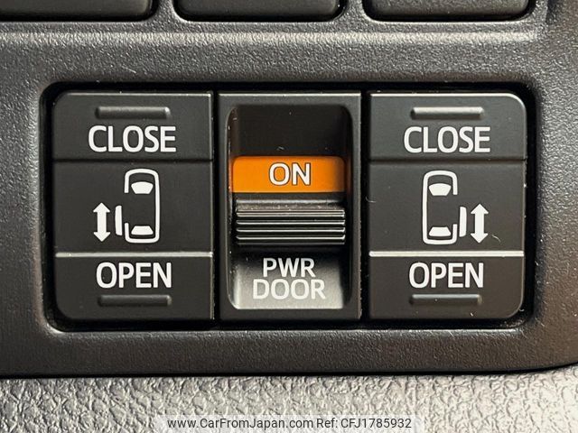 toyota voxy 2020 CFJ1785932 image 2