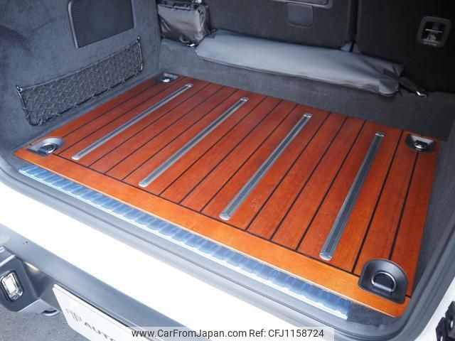 mercedes-benz g-class 2023 quick_quick_463276_W1N4632762X477459 image 2