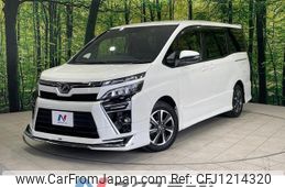toyota voxy 2017 quick_quick_ZRR80W_ZRR80-0352340