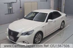 toyota crown 2013 CFJ1567506