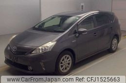 toyota prius-α 2013 CFJ1525663