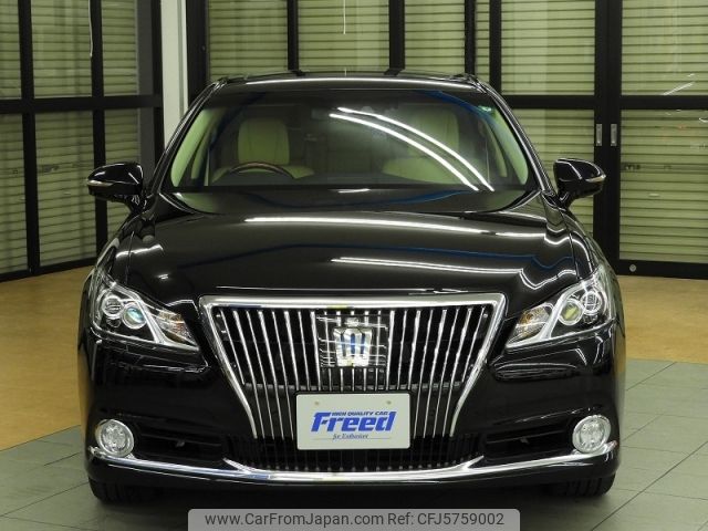 MAJESTAです Available now from Driver Motorsports is this awesome 1995 Toyota