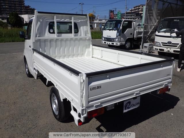 toyota liteace-truck 2012 CFJ1793617 image 2